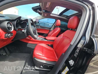 2020 Alfa Romeo Stelvio – miniatura 3