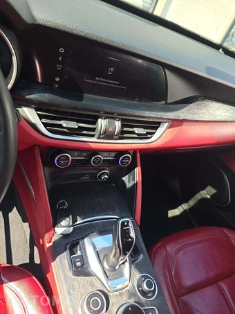 2020 Alfa Romeo Stelvio – miniatura 10