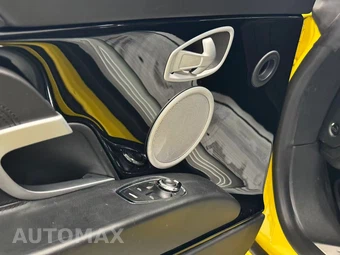 2020 Aston Martin DB11 V8 Coupe - miniatura 13