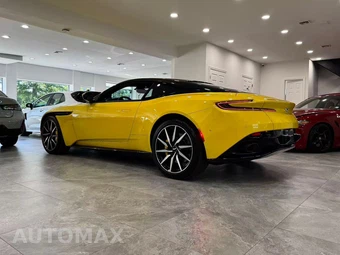 2020 Aston Martin DB11 V8 Coupe - miniatura 4