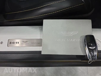 2020 Aston Martin DB11 V8 Coupe - miniatura 44