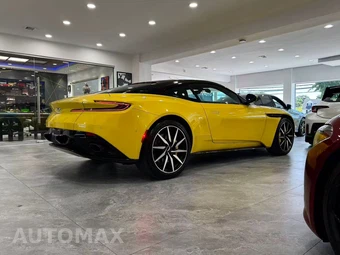 2020 Aston Martin DB11 V8 Coupe - miniatura 6