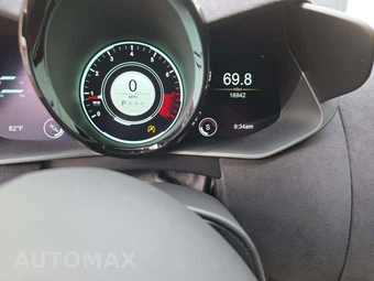 2020 Aston Martin Vantage - miniatura 9