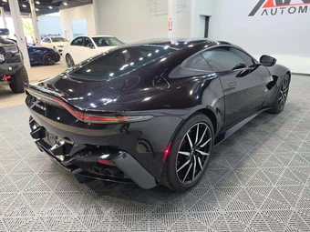 2020 Aston Martin Vantage - miniatura 3