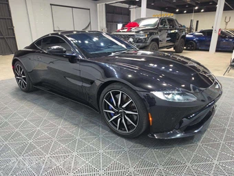 2020 Aston Martin Vantage - miniatura 4