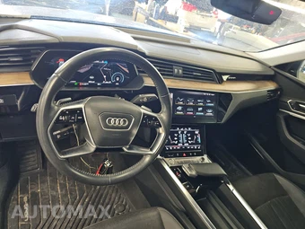 2020 Audi e-tron Sportback Premium Plus – miniatura 11