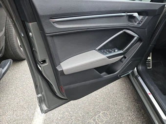 2020 Audi Q3 2.0T S line Prestige – miniatura 9