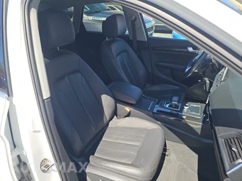 2020 Audi Q5 Plug-In Hybrid Premium Plus - miniatura 8