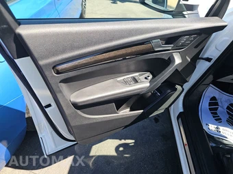 2020 Audi Q5 Plug-In Hybrid Premium Plus - miniatura 9