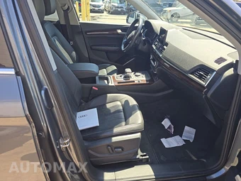 2020 Audi Q5 Premium – miniatura 8