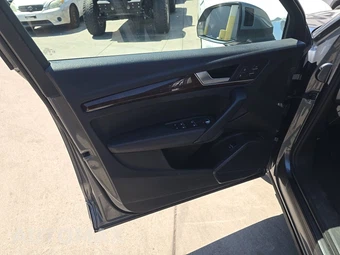 2020 Audi Q5 Premium – miniatura 9