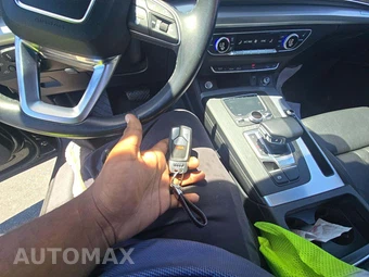 2020 Audi Q5 Titanium Premium Plus – miniatura 5