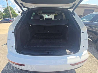 2020 Audi Q5 Titanium Premium – miniatura 11