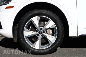 2020 Audi Q5 Titanium Premium – miniatura 10