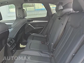 2020 Audi Q5 Titanium Premium – miniatura 31