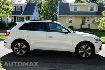 2020 Audi Q5 Titanium Premium – miniatura 8