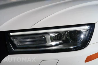 2020 Audi Q5 Titanium Premium – miniatura 9