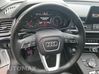 2020 Audi Q5 Titanium Premium – miniatura 10