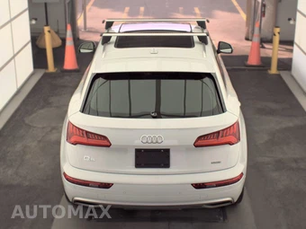 2020 Audi Q5 Titanium Premium – miniatura 5