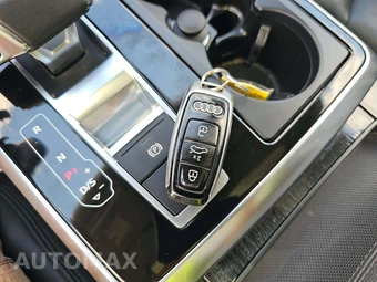 2020 Audi Q7 Premium Plus 55 TFSI – miniatura 8