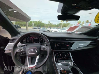 2020 Audi Q8 Premium Plus – miniatura 10