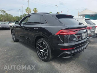 2020 Audi Q8 Premium Plus – miniatura 2