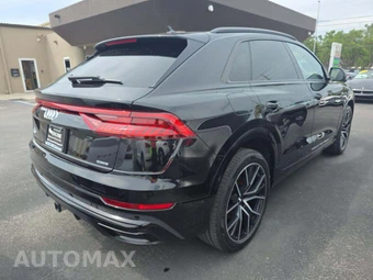 2020 Audi Q8 Premium Plus – miniatura 3