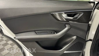 2020 Audi Q8 Premium Plus - miniatura 27