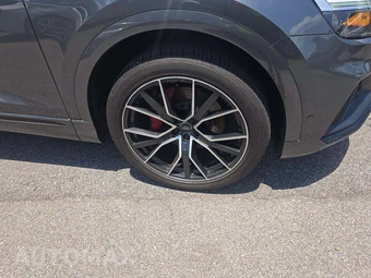 2020 Audi Q8 Premium Plus – miniatura 25