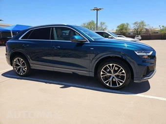 2020 Audi Q8 Premium Plus – miniatura 4