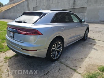 2020 Audi Q8 Premium – miniatura 4