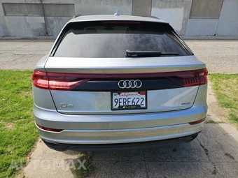 2020 Audi Q8 Premium – miniatura 5