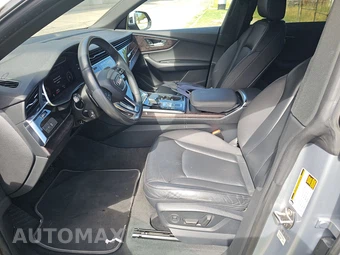 2020 Audi Q8 Premium – miniatura 7