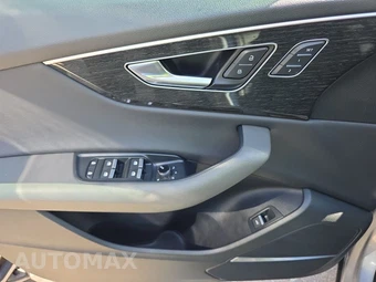 2020 Audi Q8 Prestige – miniatura 9
