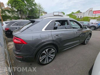 2020 Audi Q8 Prestige – miniatura 3