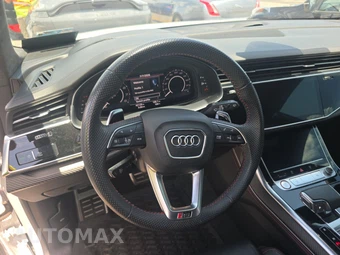 2020 Audi RS Q8 - miniatura 10