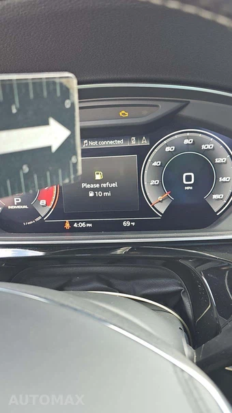 2020 Audi S8 – miniatura 4