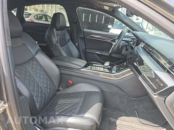 2020 Audi S8 – miniatura 18