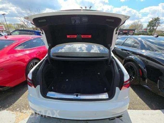 2020 Audi S8 – miniatura 14