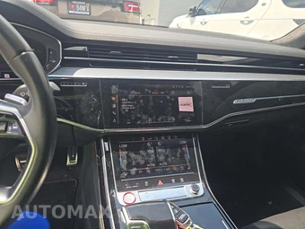 2020 Audi S8 – miniatura 10