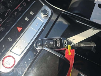 2020 Audi S8 – miniatura 8