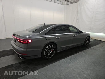 2020 Audi S8 - miniatura 4