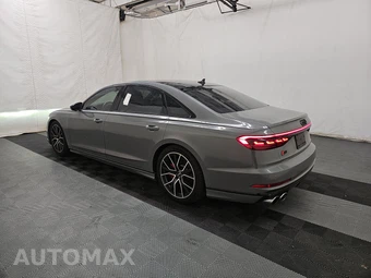 2020 Audi S8 - miniatura 6