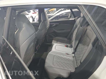 2020 Audi SQ8 Premium Plus – miniatura 13