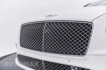 2020 Bentley Continental GT First Edition V8 - miniatura 24