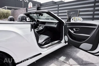 2020 Bentley Continental GTC V8 - miniatura 23