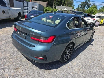 2020 BMW 3 Series Sedan 330i xDrive - miniatura 3