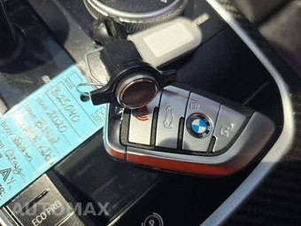 2020 BMW 3 Series Sedan 330i xDrive - miniatura 8