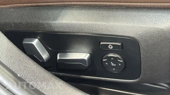 2020 BMW 3 Series Sedan 330i xDrive LUXURY LINE - miniatura 10