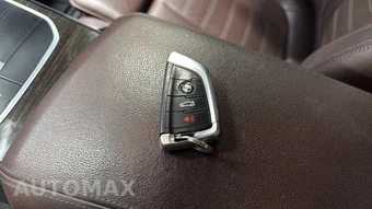 2020 BMW 3 Series Sedan 330i xDrive LUXURY LINE - miniatura 32
